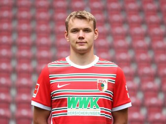 Außenbahnspieler Lasse Günther wechselt für ein Jahr auf Leihbasis zu Fußball-Zweitligist Jahn Regensburg. Außenbahnspieler Lasse Günther wechselt für ein Jahr auf Leihbasis zu Fußball-Zweitligist Jahn Regensburg.