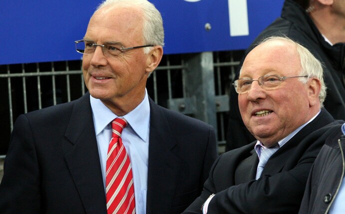 Franz Beckenbauer und Uwe Seeler spielten unter anderem bei den WM-Turnieren 1966 und 1970 zusammen.