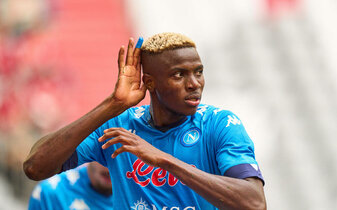 Foto: Victor Osimhen – Der bizarrste Transfer des Sommers 