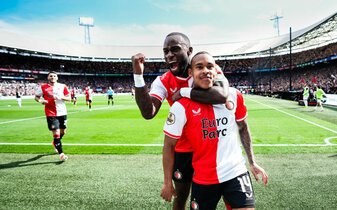 Foto: „De Klassieker“: So ging Ajax bei Feyenoord unter