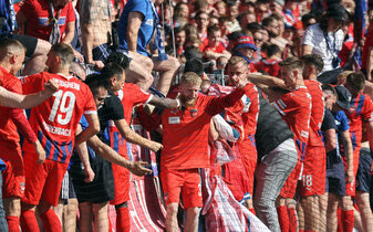 Foto: Jan-Niklas Beste: Top-Transfers der Liga-Neulinge