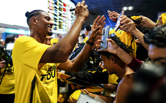 Foto: Zahlen: 3:2 - Der BVB in Asien 