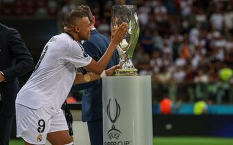 Foto: Mbappé bei Real Madrid: Erstes Spiel, erstes Tor, erster Titel
