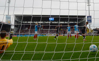 Foto: Wann gewinnt Holstein Kiel mal ein Heimspiel?