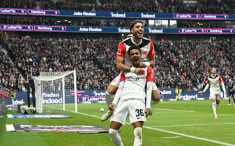 Foto: Frankfurt: Marmoush holt sich den Yeboah-Rekord