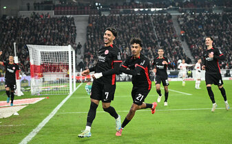 Foto: Omar Marmoush: Der Freistoß-King