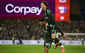 Foto: FC Liverpool vor erstem Spiel 2025: Riesen-Meister-Wahrscheinlichkeit!