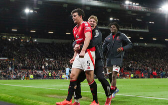 Foto: Manchester United gegen Olympique Lyon: Immer Ärger mit Harry…