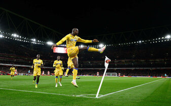Foto: Arsenal vs. Crystal Palace 2:2: Liverpool spielt nicht – und ist (fast) Meister