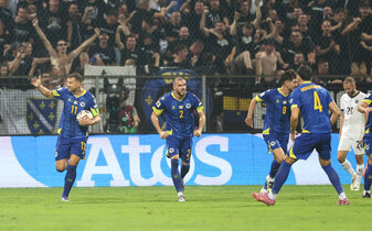 Foto: Edin Dzeko und die Tor-Alterspräsidenten