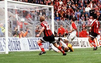 Foto: Bundesliga vor 30 Jahren: Wo spielen die 18 Teams heute?