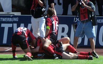 Foto: 29. Mai 1999: Als sich die Bundesliga vom Abgrund meldete…