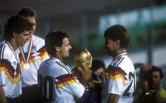 Foto: 8. Juli 1990: Deutschland Weltmeister – Die besten Sprüche