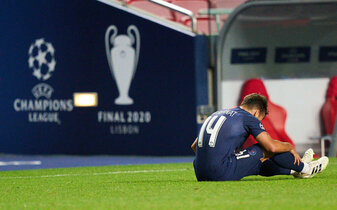 Foto: Welcher Klub triumphierte erst im zweiten Finale?