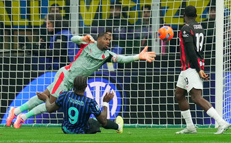 serie-a-italien-inter-ac-milan-halbzeit-mike-maignan serie-a-italien-inter-ac-milan-halbzeit-mike-maignan