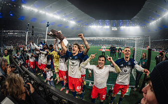 bundesliga-hamburger-sv-werder-bremen-3-2-schlussjubel