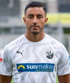 Foto von Aziz Bouhaddouz