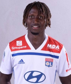 Foto von Mapou Yanga-Mbiwa