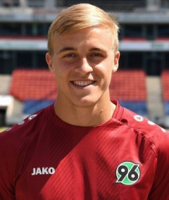 Timo Hübers Hannover 96