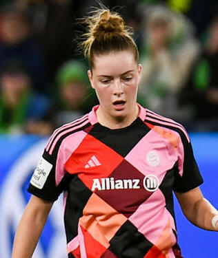 Foto von Alara Şehitler (Alara Sehitler)