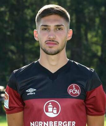 Foto von Adam Gnezda Cerin (Adam Gnezda Čerin)