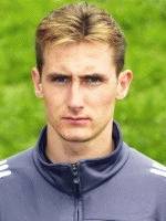 Wie in Hinspiel sorgte er für die Entscheidung gegen die Färöer: Miroslav Klose