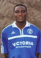 Beim spielentscheidenden Schalker Doppelschlag erfolgreich dabei: Victor Agali