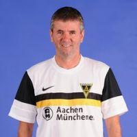 Musste nach acht Partien ohne Sieg in Aachen passen: Friedhelm Funkel