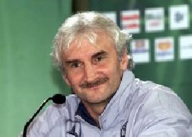 Bot nach der Niederlage des AS Rom in Bologna seinen Rücktritt an: Rudi Völler